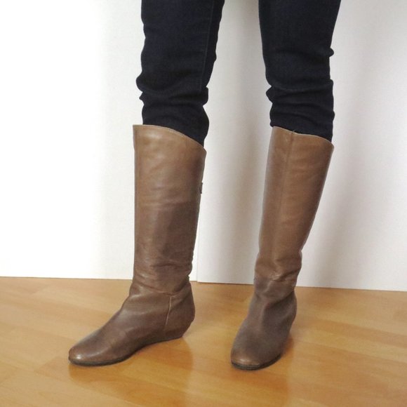 Steve Madden Tall Tan Knee High Flat Riding Boots - Picture 5 of 13